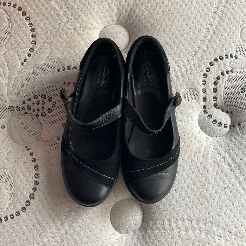 Clark’s platform Mary Jane Looking Shoes <3